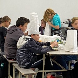 AVC students eating lunch in the lunchroom.